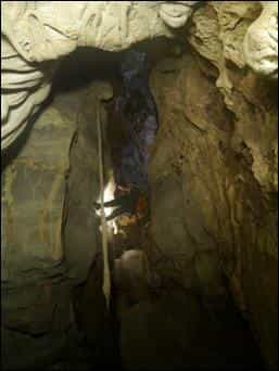 Ho Dong Tien Cave, Vietnam: Breaking Barriers World Travelers