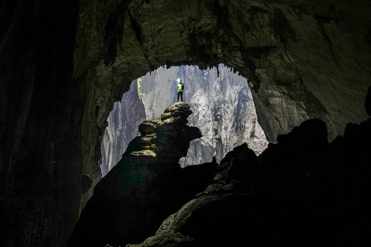 Hand of Dog is one of the most impressive highlights of Son Doong Cave.